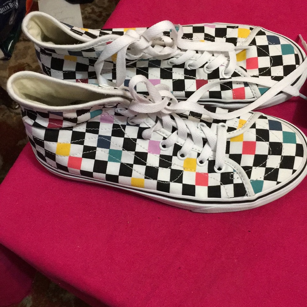 Vans - Picture 2 of 3